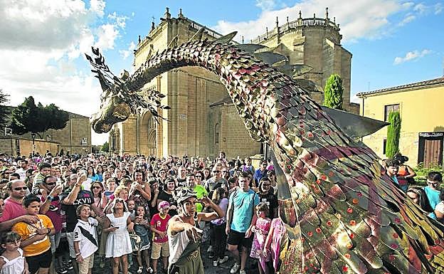Representación de una compañía en la Feria de Teatro de Castilla y León, en Ciudad Rodrigo. 