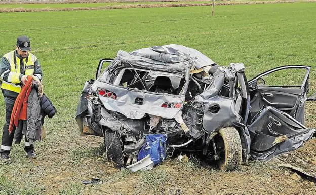 Accidente de tráfico en Villaturde en marzo de 2017 en el que murieron tres personas. 