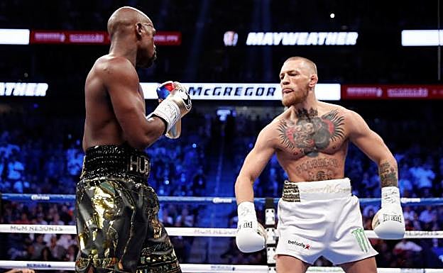 Conor McGregor, durante su combate en 2017 contra Floyd Mayweather Jr. 