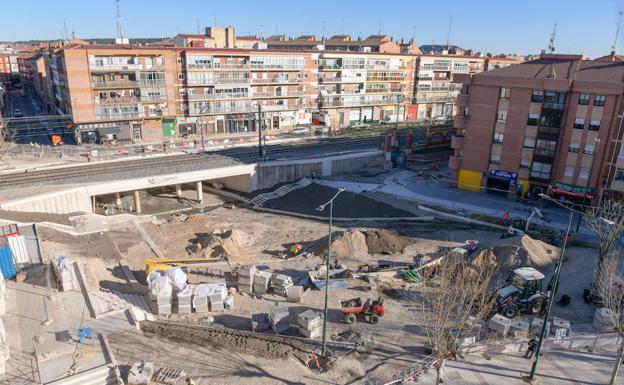 Estado de las obras de la plaza de Rafael Cano. 