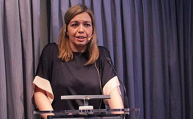 La doctora Laura Arias, en su intervención en el Colegio de Médicos.