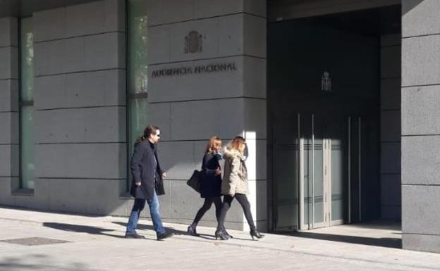 Pablo Iglesias se persona en la Audiencia Nacional .
