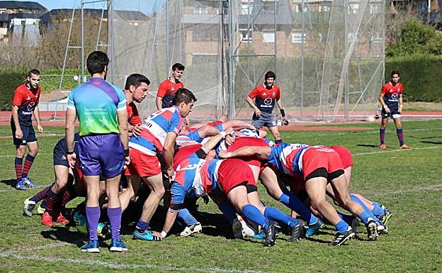 Momento del partido de rugby disputado por el BigMat Tabanera Lobos.