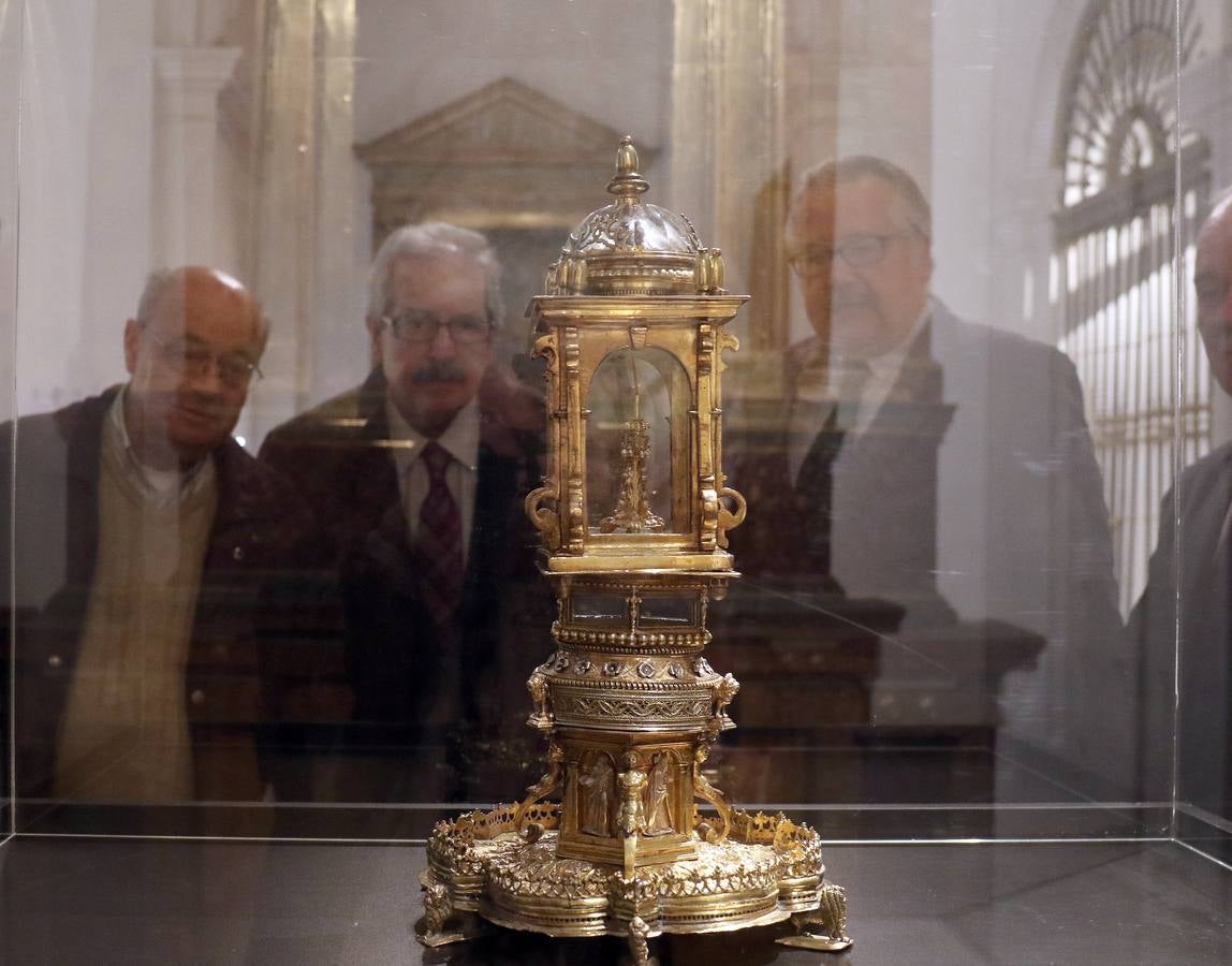 La muestra, abierta hasta el 23 de abril, repasa la visión de artistas como Juan de Juni, Berruguete o Santiago Bellido y Pedro Guerra 