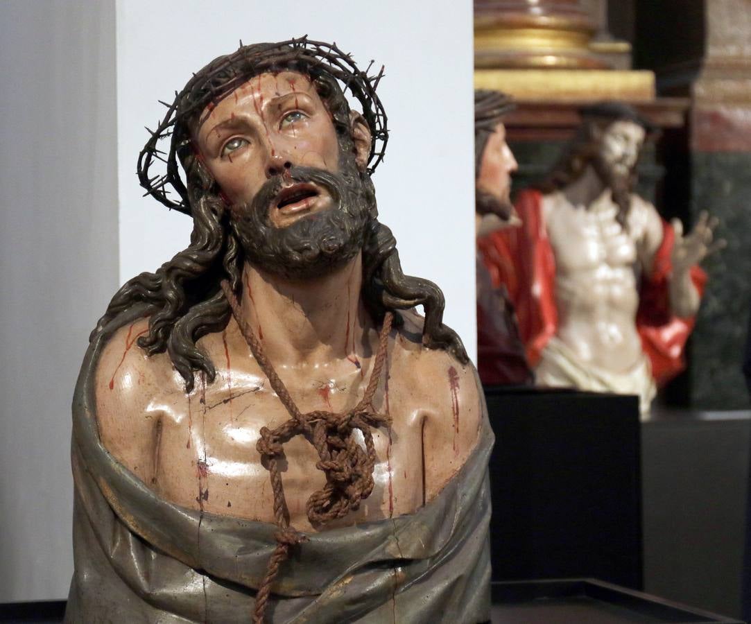 La muestra, abierta hasta el 23 de abril, repasa la visión de artistas como Juan de Juni, Berruguete o Santiago Bellido y Pedro Guerra 