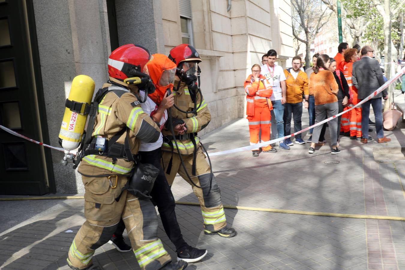 Fotos: Simulacro de atentado terrorista en la Facultad de Medicina de Valladolid