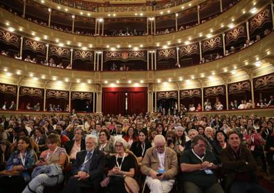 Imagen secundaria 1 - El cantante Joaquín Sabína participa en el Congreso de la Lengua Española en Córdoba (Argentina).