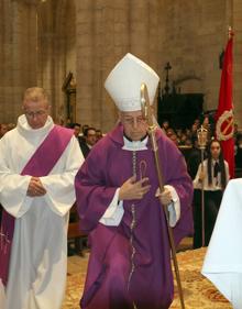 Imagen secundaria 2 - Misa de inauguración de la iglesia de La Antigua. 