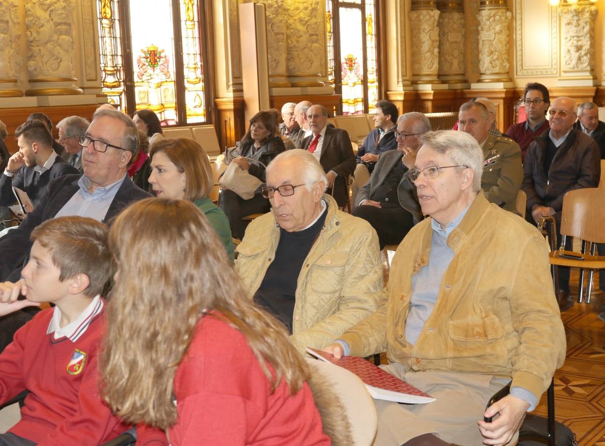 El Ayuntamiento ha editado 'La mirada de Teófanes Egido, cronista de Valladolid', una antología que recopila una «íntima parte» de los trabajos, tanto publicados como inéditos, del sacerdote carmelita e historiador salmantino para agradecerle su «servicio» y «conocimiento» como «investigador intrépido» que ha compartido con la ciudad durante 40 años 