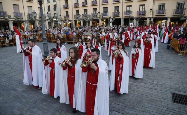 Procesión del Santo Vía Crucis.