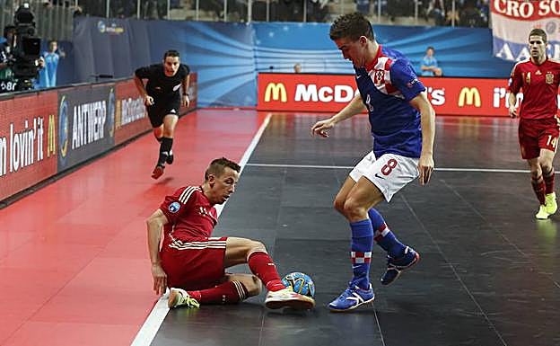 Lin, durante un anterior partido con la selección española.