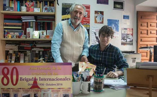 Antonio R. Celada y Javier Sánchez Zapatero, los profesores que han editado el libro. 
