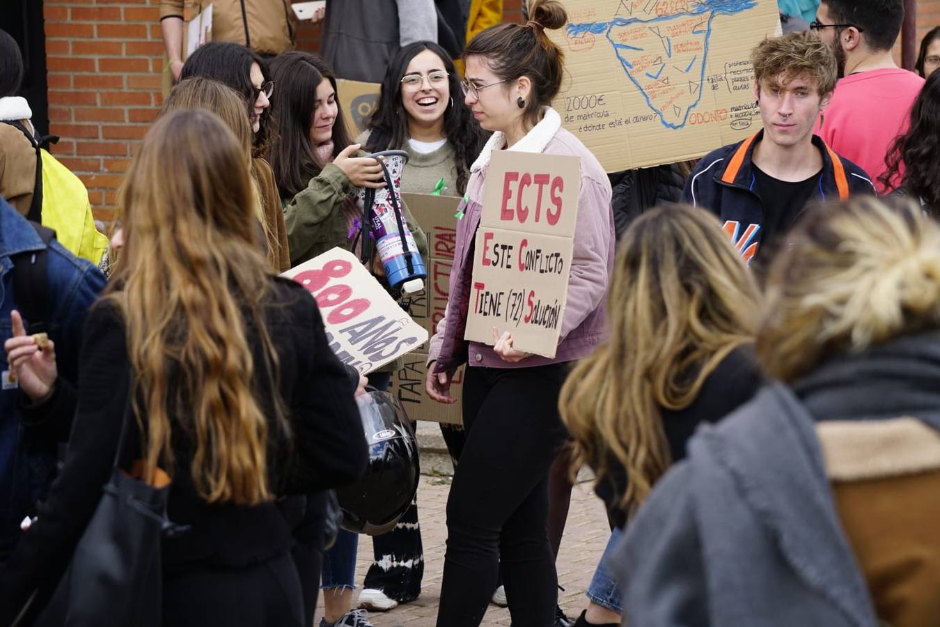 Fotos: Protesta de los estudiantes de Medicina en Salamanca