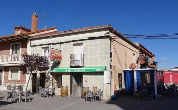 Imagen principal - Robo en el estanco de Renedo de Esgueva y los bares Teocan y Las cuatro calles.