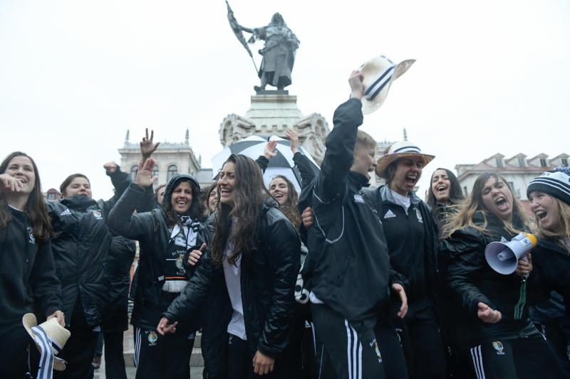 Fotos: Celebración del ascenso de de El Salvador femenino