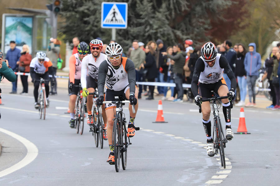 Fotos: Fotografías del II Duatlón Grupo Andrés por equipos (2/2)