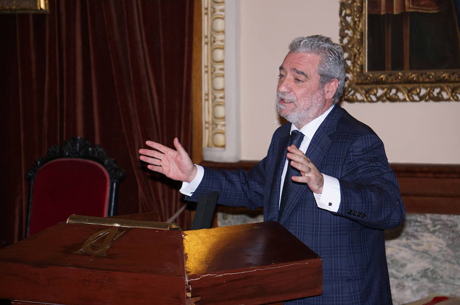 Fotos: Recital poético para celebrar el 75 aniversario del primer pregón de las Siete Palabras