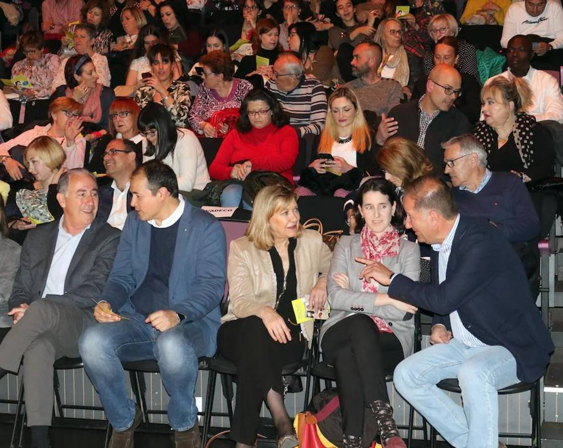 El LAVA ha acogido los pases de modelos de la Semana de la Moda de Valladolid, organizada por el comercio local y el Ayuntamiento.