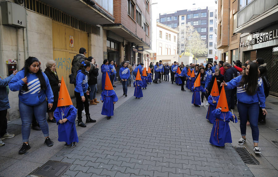 Fotos: Los niños inauguran la Semana Santa de Palencia