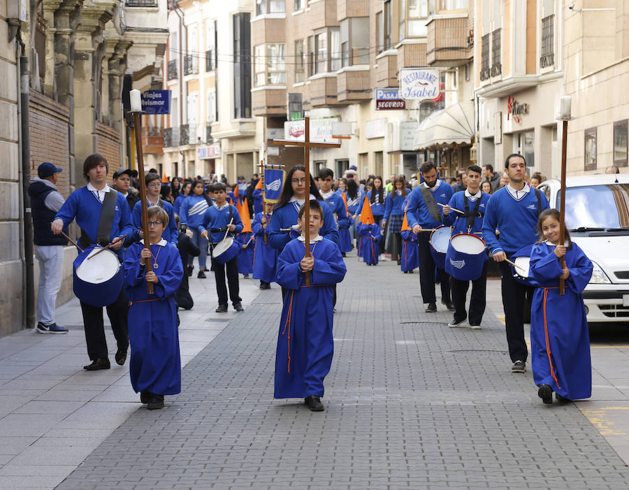 Fotos: Los niños inauguran la Semana Santa de Palencia