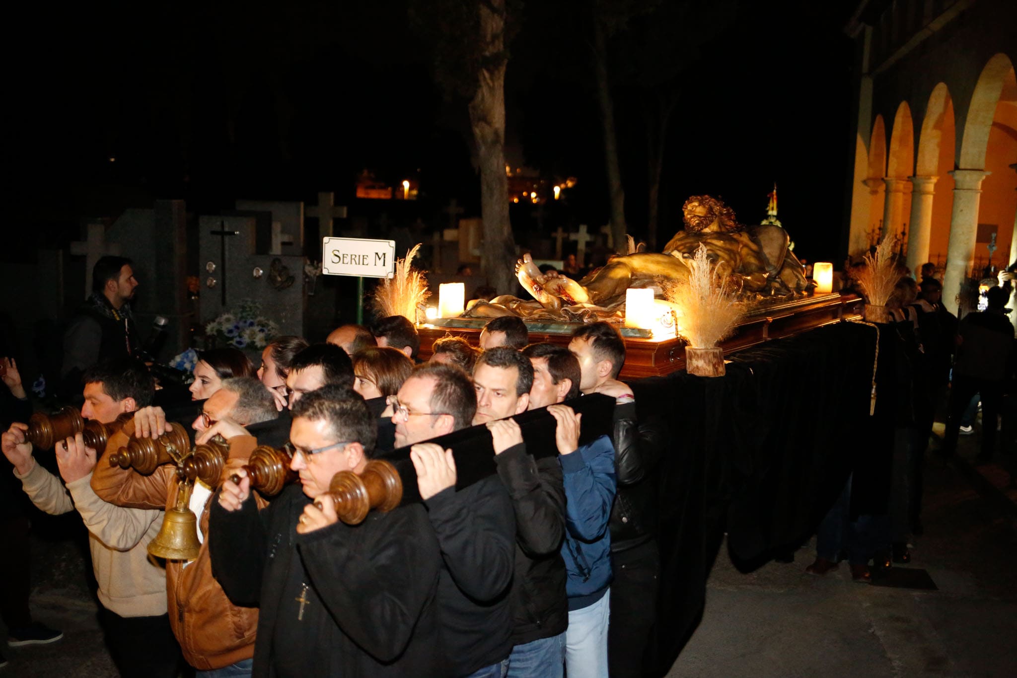 Fotos: Traslado del Cristo del Amor y de la Paz en Salamanca