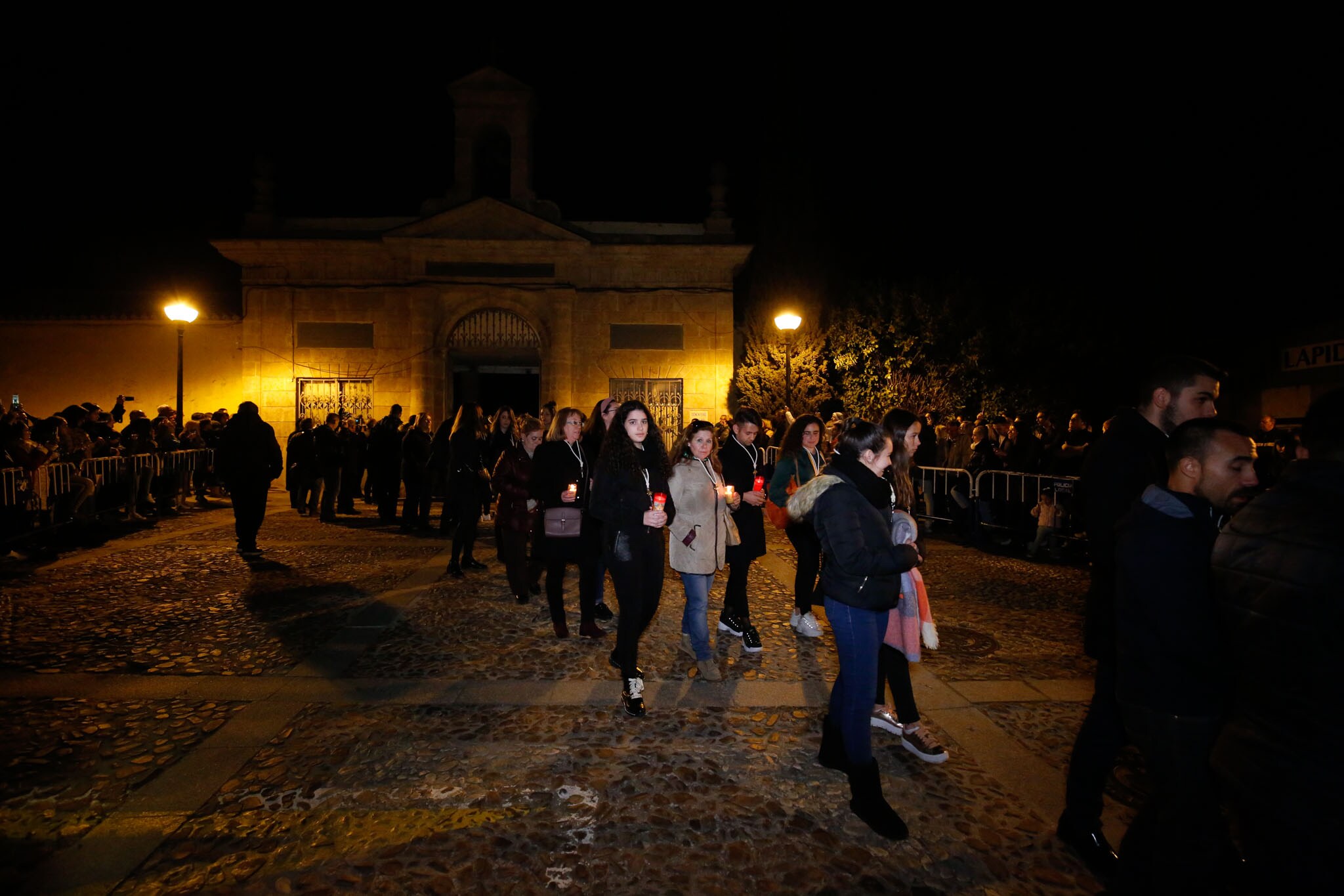 Fotos: Traslado del Cristo del Amor y de la Paz en Salamanca