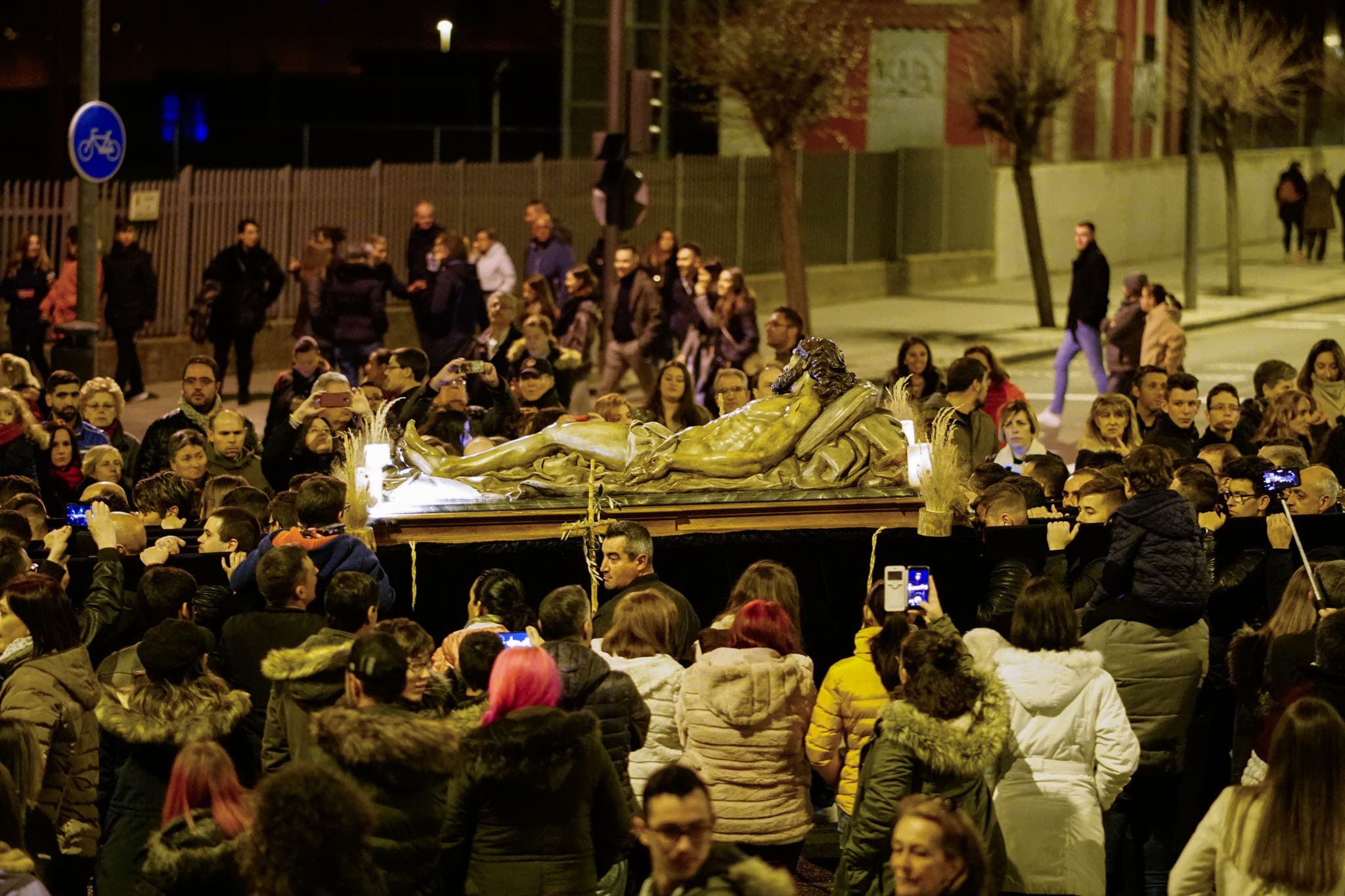 Fotos: Traslado del Cristo del Amor y de la Paz en Salamanca