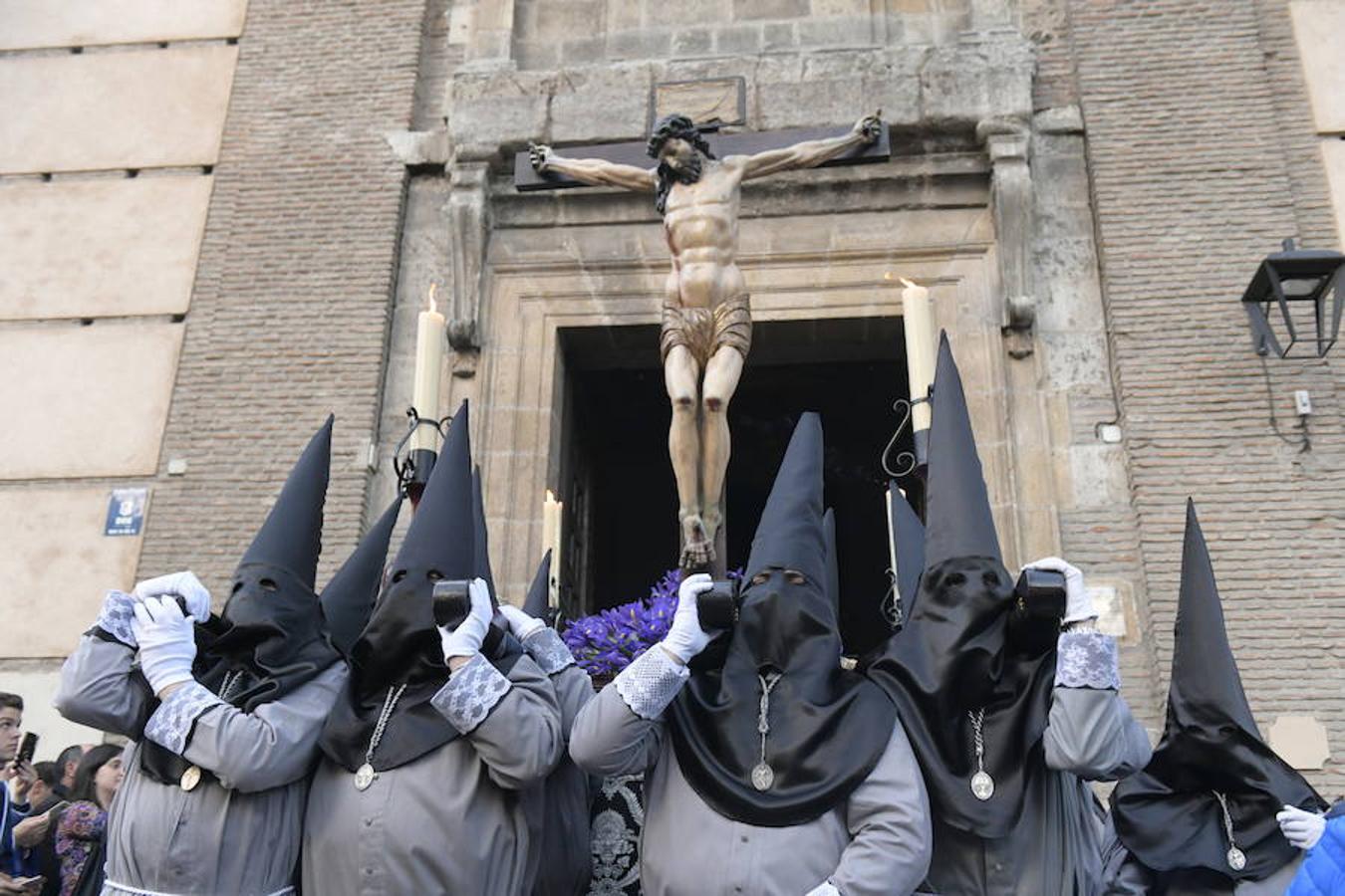 La Procesión de las Cinco Llagas ha recorrido el centro de Valladolid