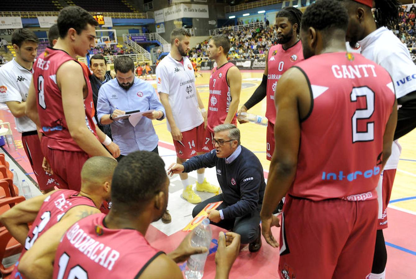 Encuentro entre el CBCV Carramimbre (79) y el Liberbank Oviedo (85).