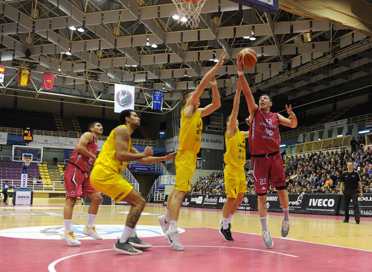 Encuentro entre el CBCV Carramimbre (79) y el Liberbank Oviedo (85).