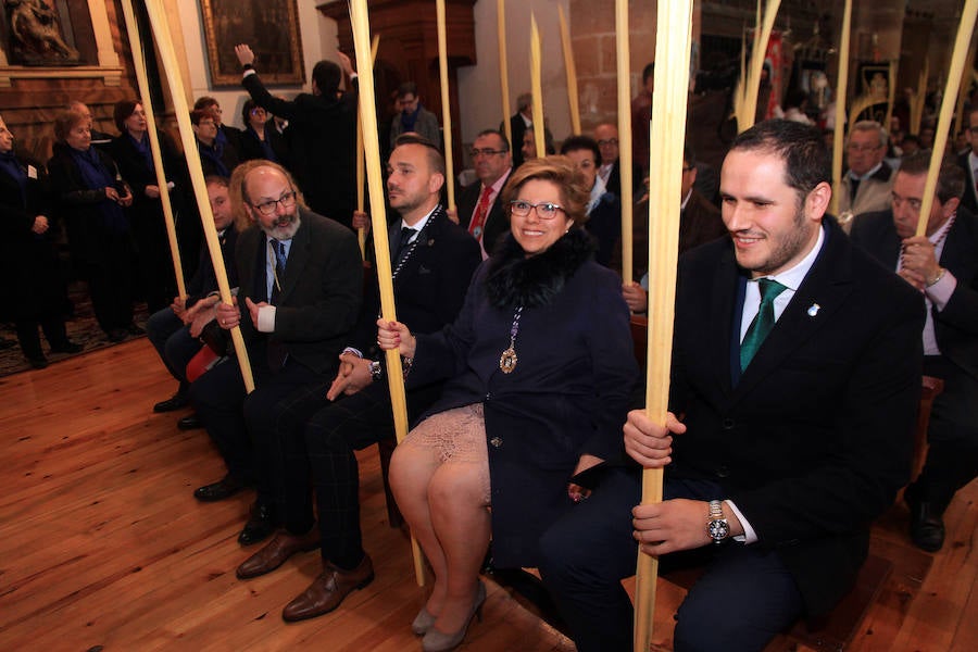 Fotos: Domingo de Ramos. Bendición de las palmas en San Miguel