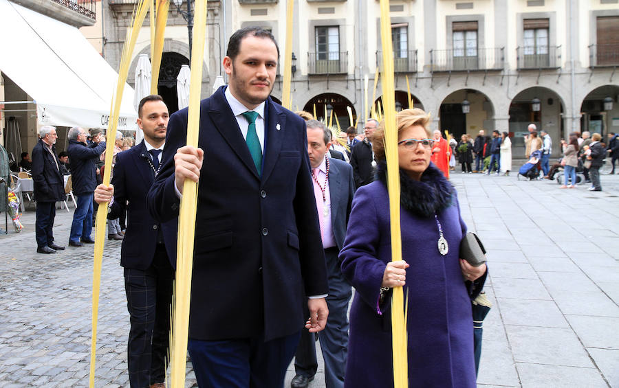 Fotos: Domingo de Ramos. Bendición de las palmas en San Miguel