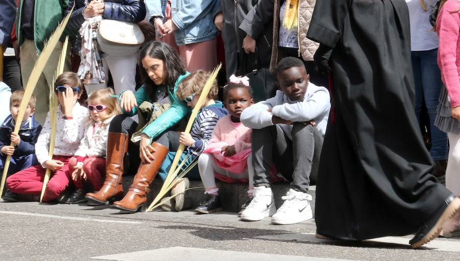 Fotos: Procesión de Las Palmas en Valladolid