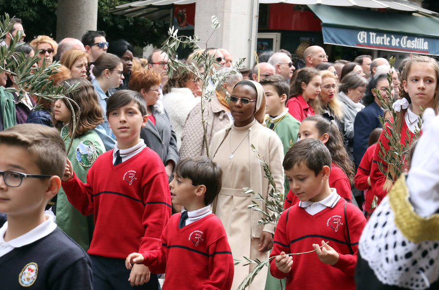 Fotos: Procesión de Las Palmas en Valladolid
