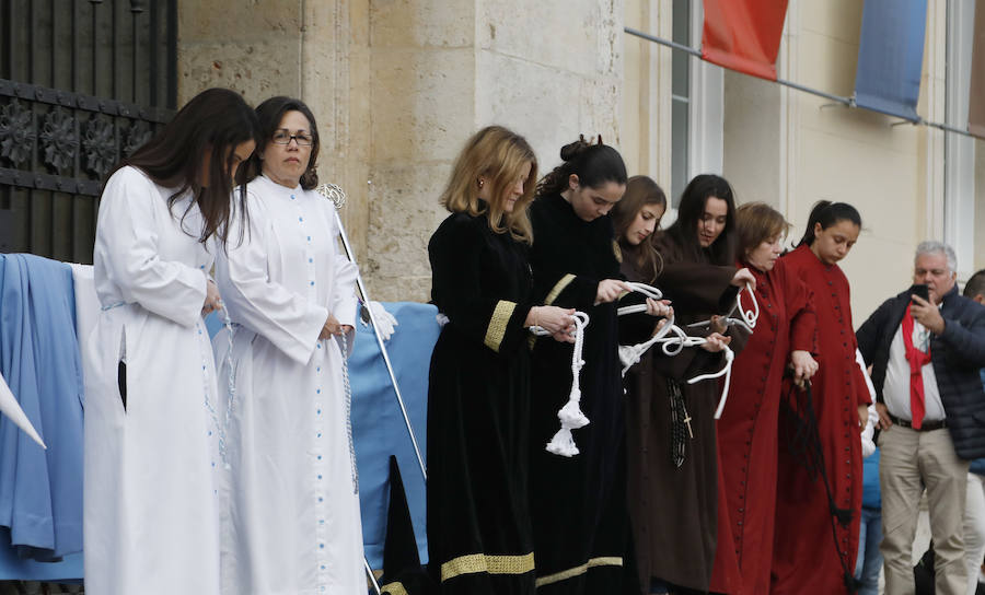 Fotos: Procesión de Las Cinco LLagas en Palencia