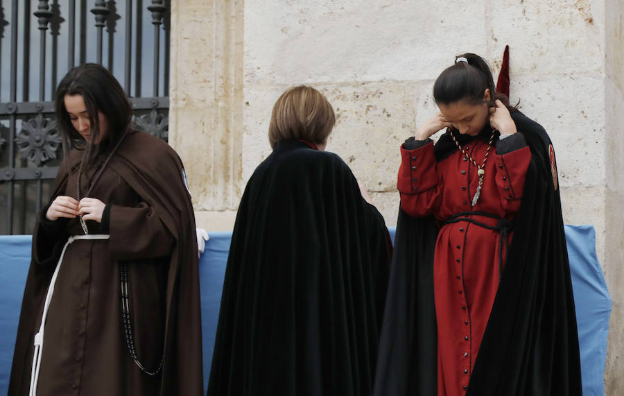 Fotos: Procesión de Las Cinco LLagas en Palencia