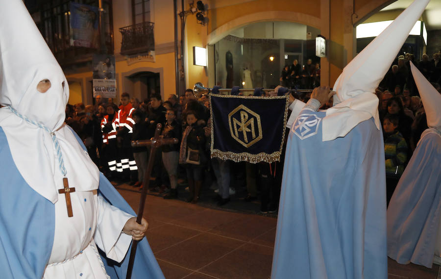 Fotos: Procesión de Las Cinco LLagas en Palencia