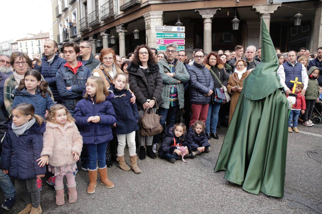 Fotos: Público en la procesión del Santísimo Rosario del Dolor de Valladolid (2/2)