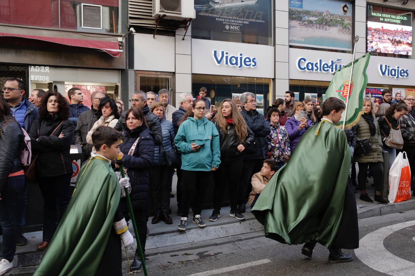 Fotos: Público en la procesión del Santísimo Rosario del Dolor de Valladolid (2/2)