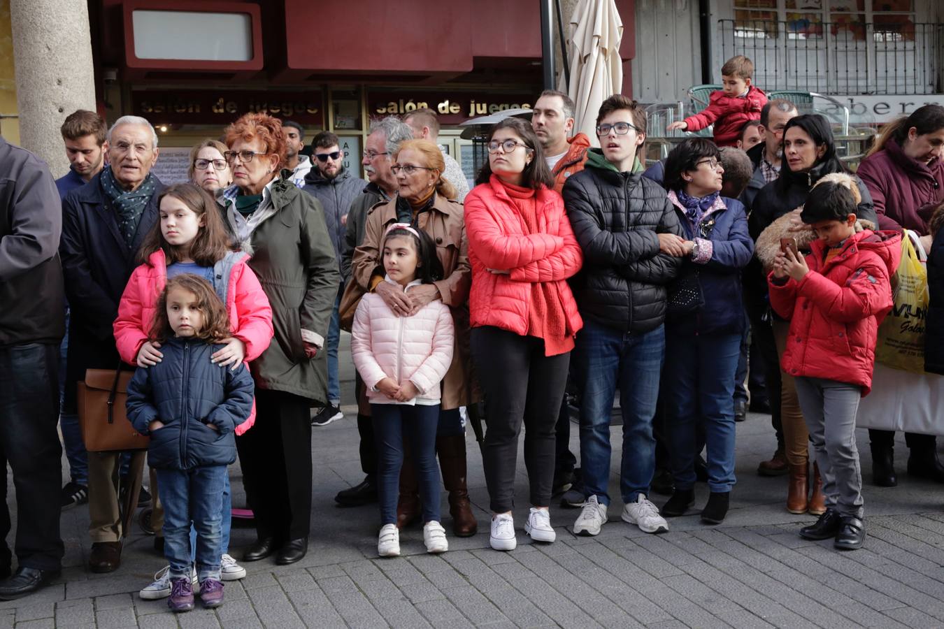 Fotos: Público en la procesión del Santísimo Rosario del Dolor de Valladolid (2/2)