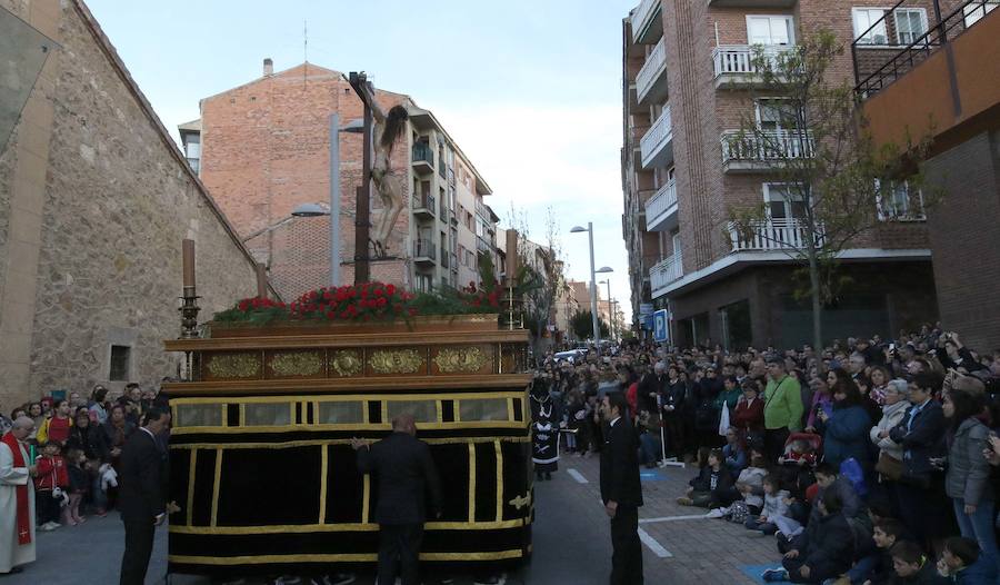 Fotos: Procesión y Oración de los Cinco Misterios en Santa Eulalia