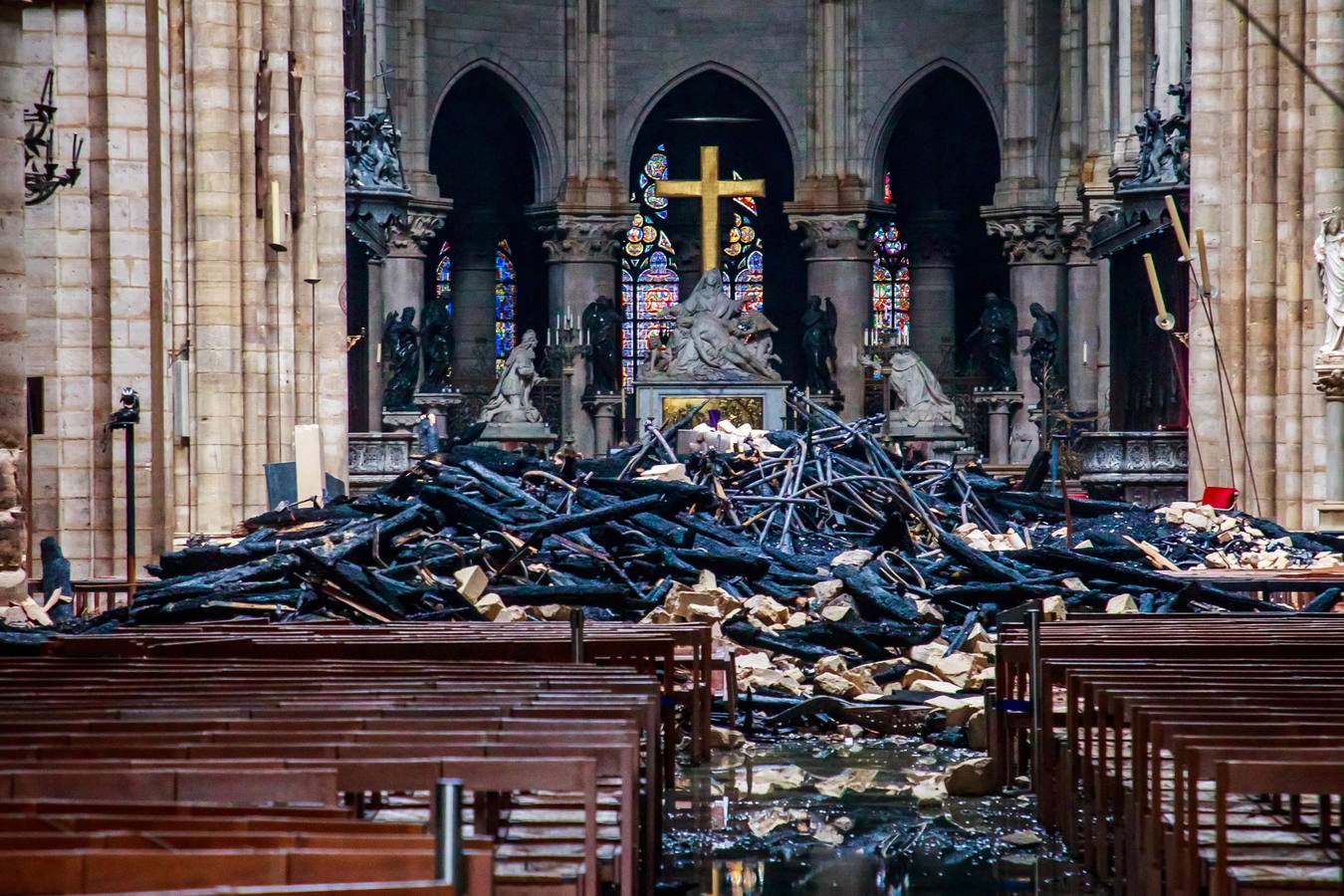 Fotos: Así ha quedado el interior de Notre Dame