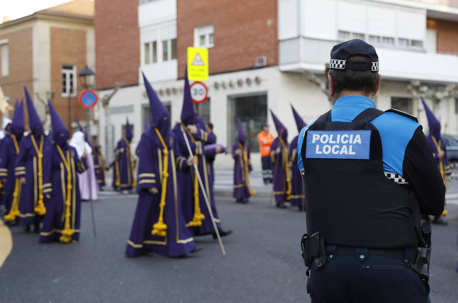 Fotos: Procesión del Prendimiento en Palencia