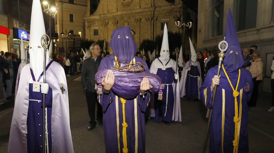 Fotos: Procesión del Prendimiento en Palencia