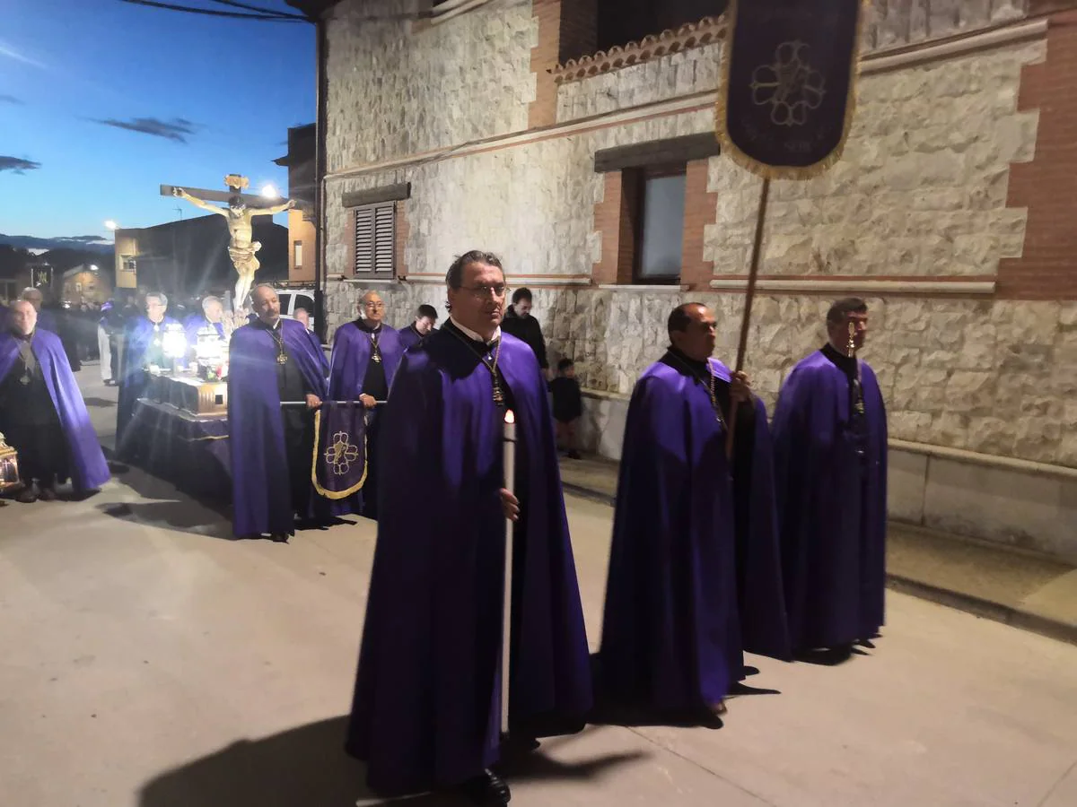 Participaron las cofradías del Santo Sepulcro de la localidad y la del Descendimiento y Santo Cristo de la Buena Muerte de Valladolid