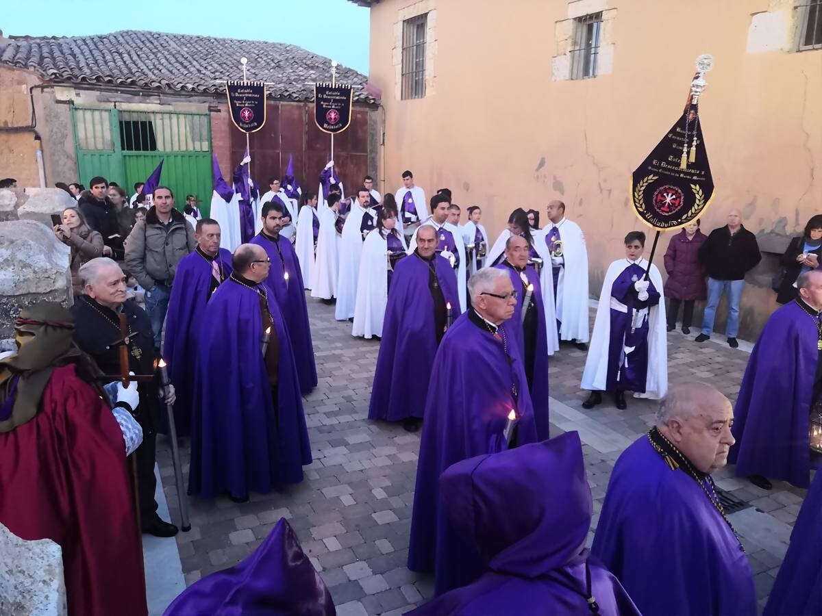 Participaron las cofradías del Santo Sepulcro de la localidad y la del Descendimiento y Santo Cristo de la Buena Muerte de Valladolid