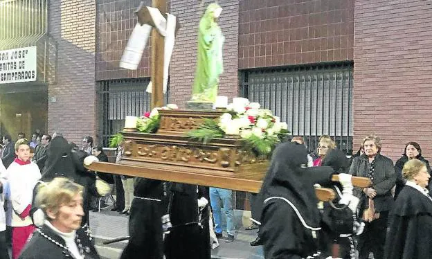 La procesión, con la Virgen de la Esperanza.