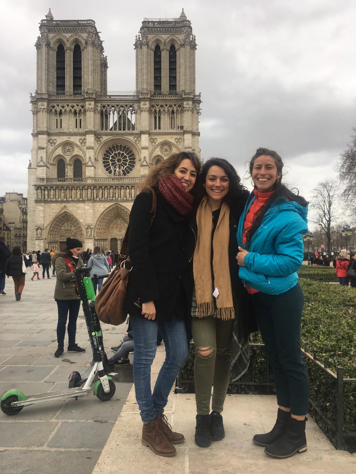 Reencuentro para el recuerdo con mis amigas Cris y Antara el pasado 3 de marzo en París.