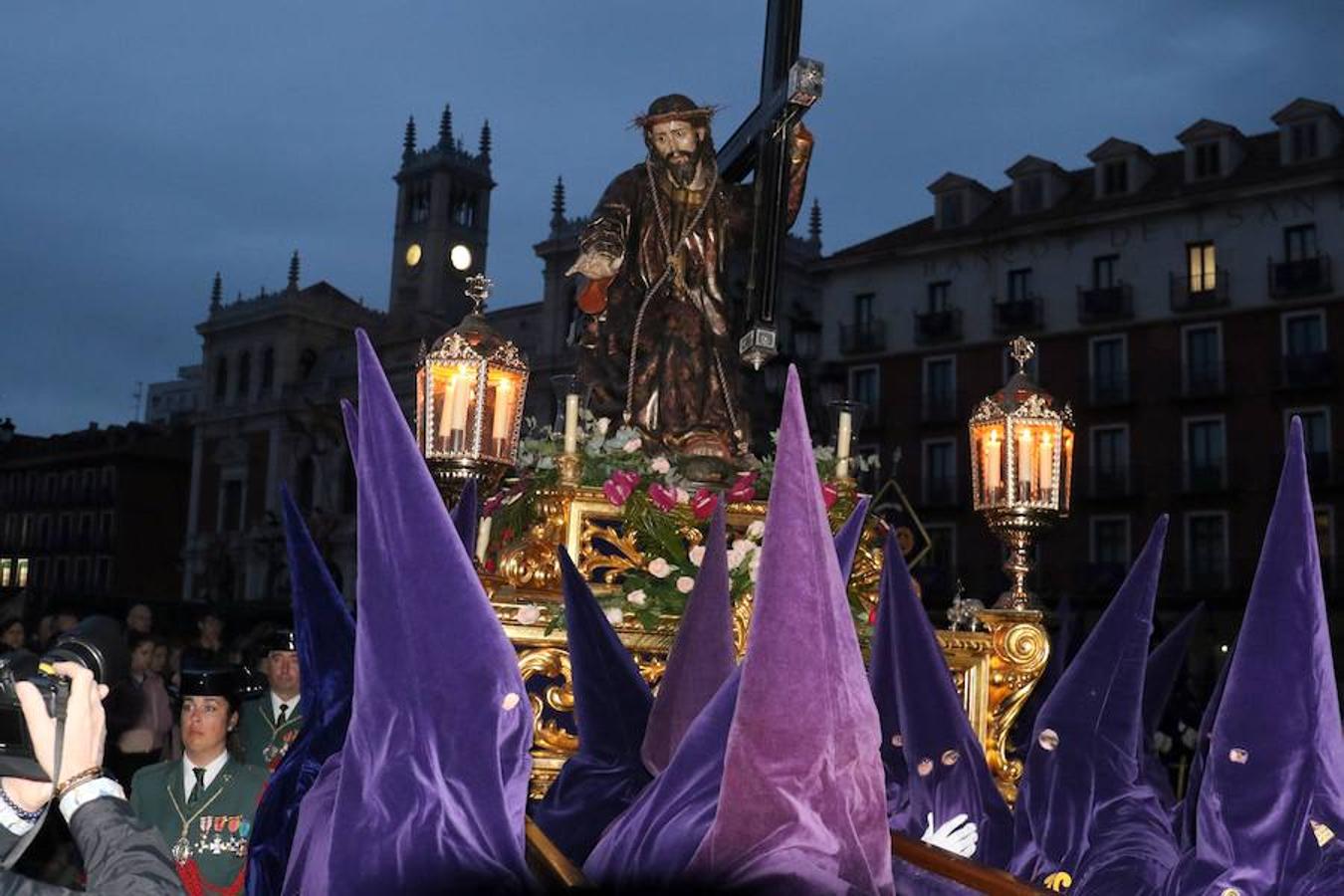 Salida del Vía Crucis Procesional por las calles de Valladolid