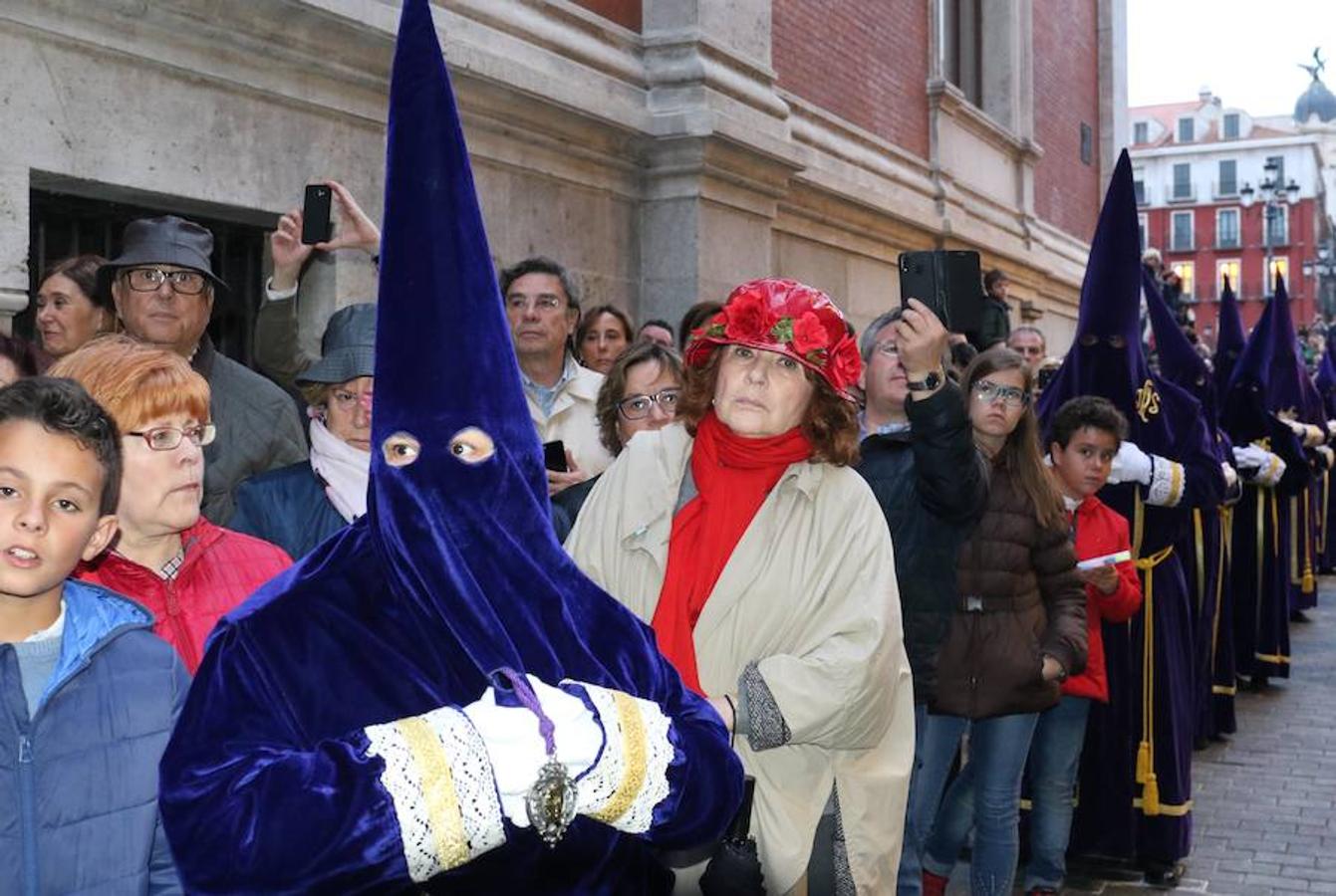 Salida del Vía Crucis Procesional por las calles de Valladolid